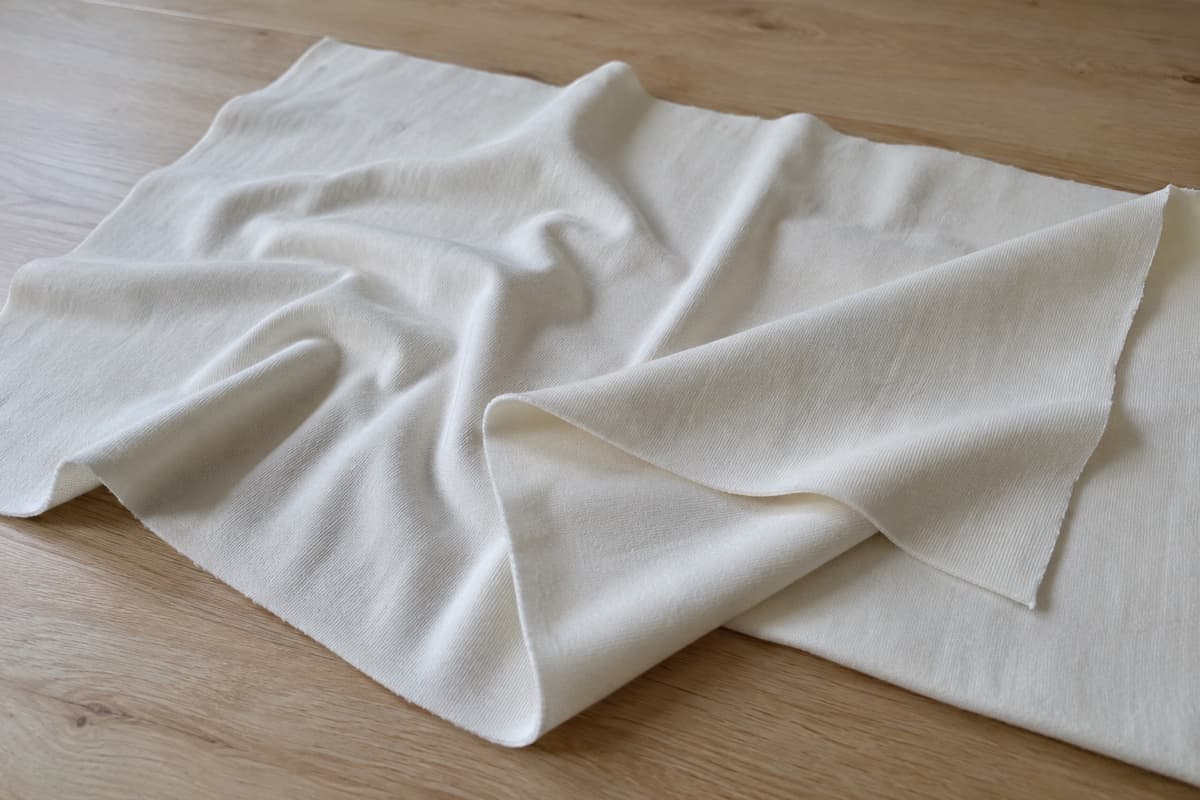 ภาพประกอบผ้า Double Soft Feel (ผ้าคอตตอน 100%) ทั้งผืน ที่ใช้ผลิตเสื้อยืด